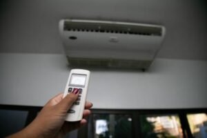 Aumento no Uso de Ar Condicionado e Ventiladores Sobrecarrega Rede Elétrica