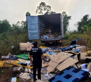 PARÁ – Caminhão dos Correios é assaltado na BR-010