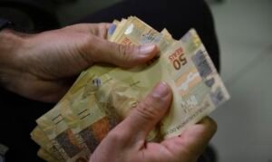 O pagamento integral do 13º salário deve gerar aproximadamente R$ 5,8 bilhões na economia do Pará, conforme indicação do Dieese