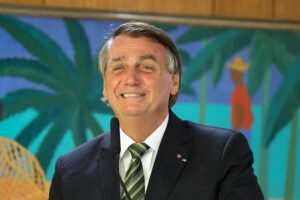 Ex-presidente Jair Bolsonaro será transferido para hospital em Brasília após quadro de erisipela