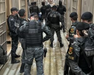 Presos escondem celulares e chips em locais inusitados na Penitenciária de Cuiabá