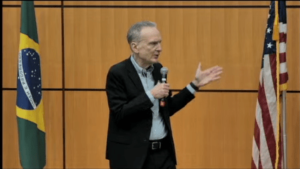 Brasil ganharia mais com preservação do que com pecuária na Amazônia, diz pesquisador