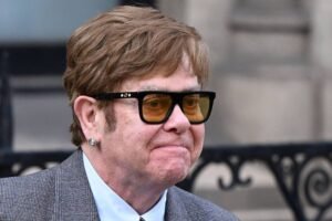 Quase cego, Elton John desabafa sobre limitações – 05/04/2025 – Celebridades