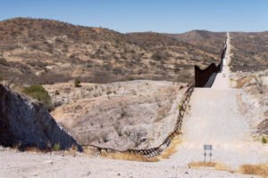 Trump incumbe Exército de área na fronteira com o México para coibir imigração – 15/04/2025 – Mundo