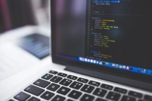 XP Inc. lança bootcamp gratuito de IA e engenharia de prompt; saiba tudo