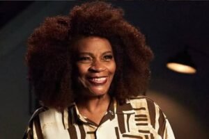 Zezé Motta relembra ensaio nu: ‘Fui expulsa da igreja’ – 31/05/2025 – Celebridades