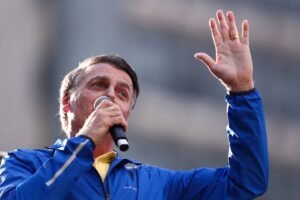 Ato de Bolsonaro na Paulista reuniu 12,4 mil pessoas, estima monitor da USP