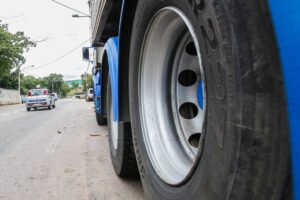 IOF: transportadoras ameaçam parar sem risco sacado – 23/06/2025 – Painel S.A.