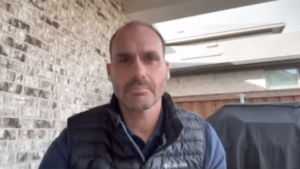 Eduardo Bolsonaro grava novo vídeo pedindo que Trump puna Moraes e outros políticos