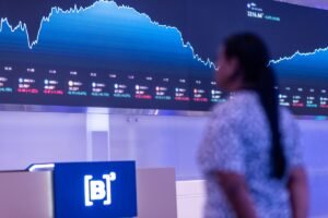 Ibovespa sobe, volta ao patamar dos 139 mil e atinge 3ª maior marca de fechamento