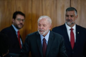 ‘O povo tinha razão de estar meio puto’, diz Lula – 12/08/2025 – Brasília Hoje