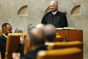 ‘Discrição deveria ser a principal característica comum aos ministros do STF.’, diz leitor sobre posse de Fachin – 29/09/2025 – Painel do Leitor
