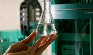 Brasil tem 195 casos notificados de intoxicação por metanol, diz Ministério da Saúde