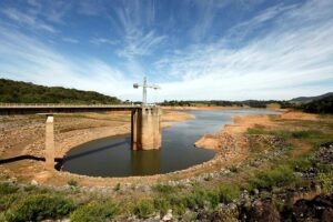 Onda de calor e aumento do consumo levam represas de SP ao menor nível em 10 dias