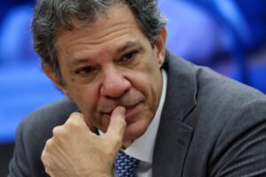Haddad nega ter conversado com Lula sobre eleições em jantar no Alvorada