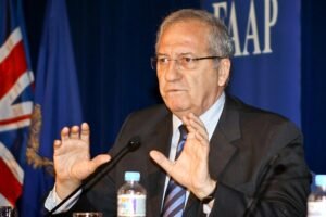 Ex-ministro Franklin Martins é deportado do Panamá após retenção em aeroporto