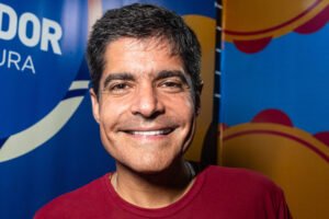 Avião com ACM Neto faz pouso emergencial após problema – 09/06/2026 – Política